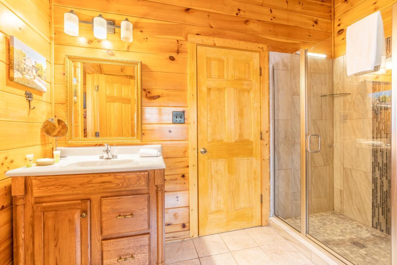 Comfort Cabin Bearway To Heaven W Private Hot Tub Pigeon Forge Dış mekan fotoğraf